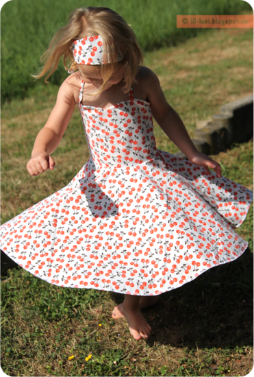 Foto zu Schnittmuster Petticoat-Kleid von SchNÄHwittchen