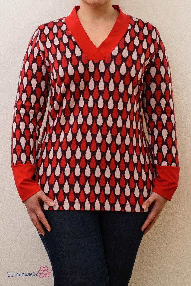 Foto von blumenwiese zu Schnittmuster Lillesol women No. 24 Shirt mit V-Ausschnitt